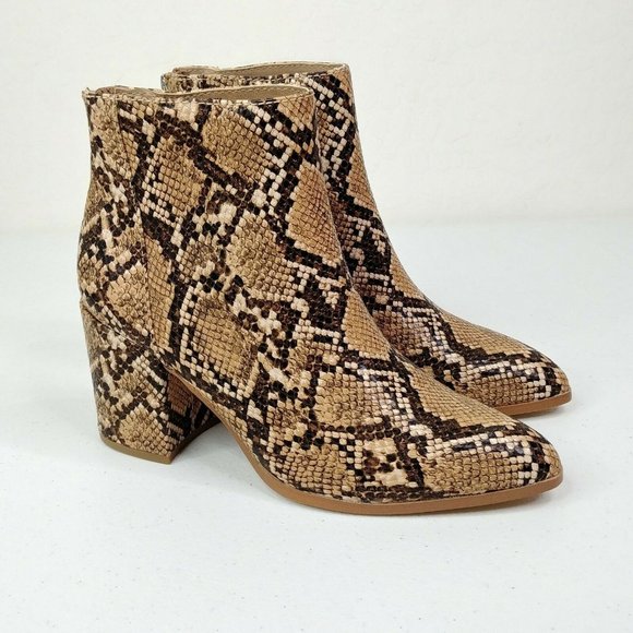 Steve Madden Women's Pointed Toe Block Heel Boot T - Picture 6 of 12